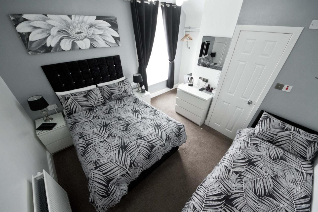 Rossall House , For Families & Couples Blackpool Eksteriør billede