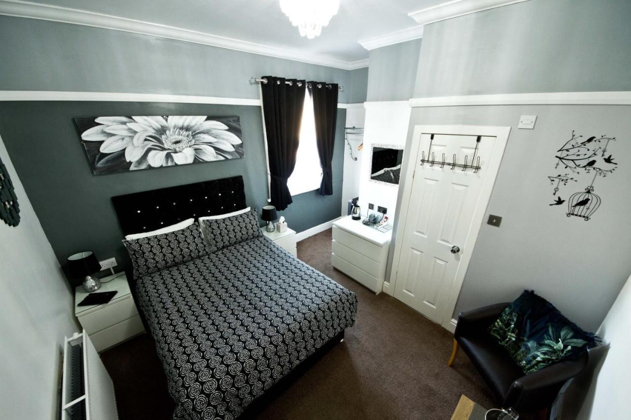 Rossall House , For Families & Couples Blackpool Eksteriør billede