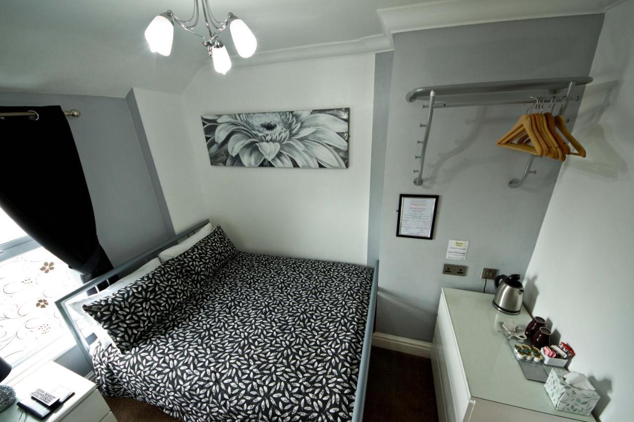 Rossall House , For Families & Couples Blackpool Eksteriør billede