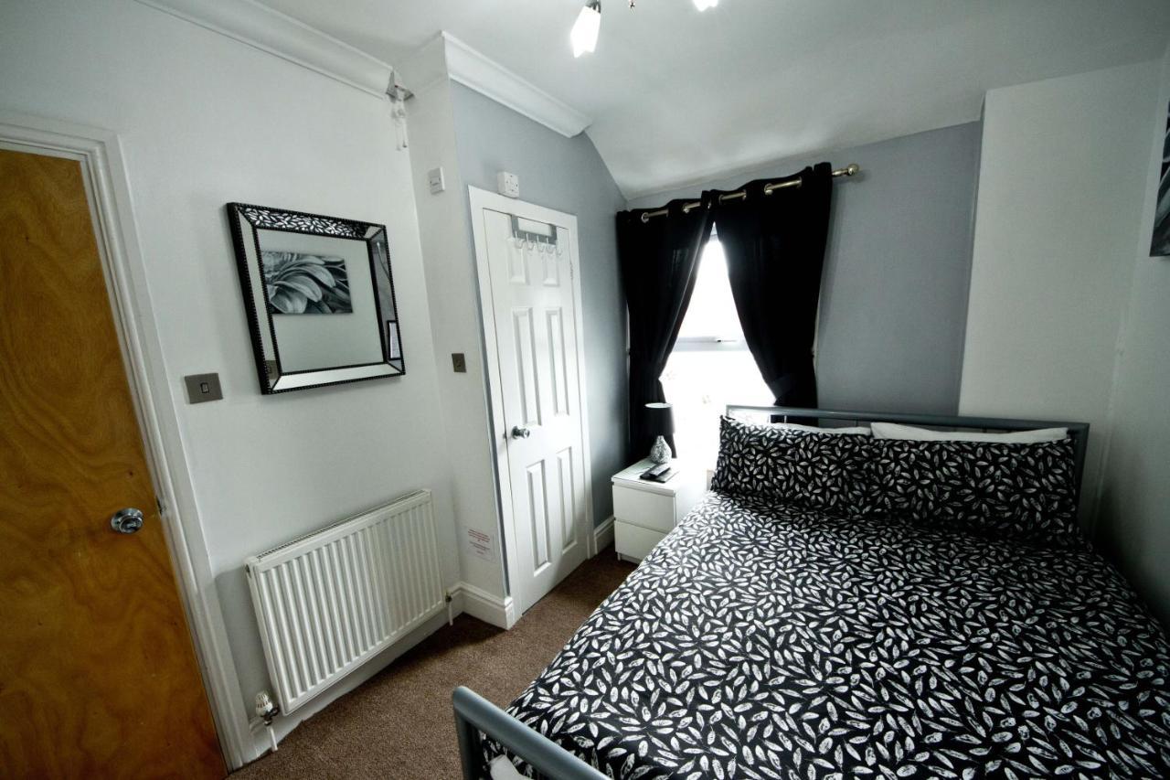 Rossall House , For Families & Couples Blackpool Eksteriør billede