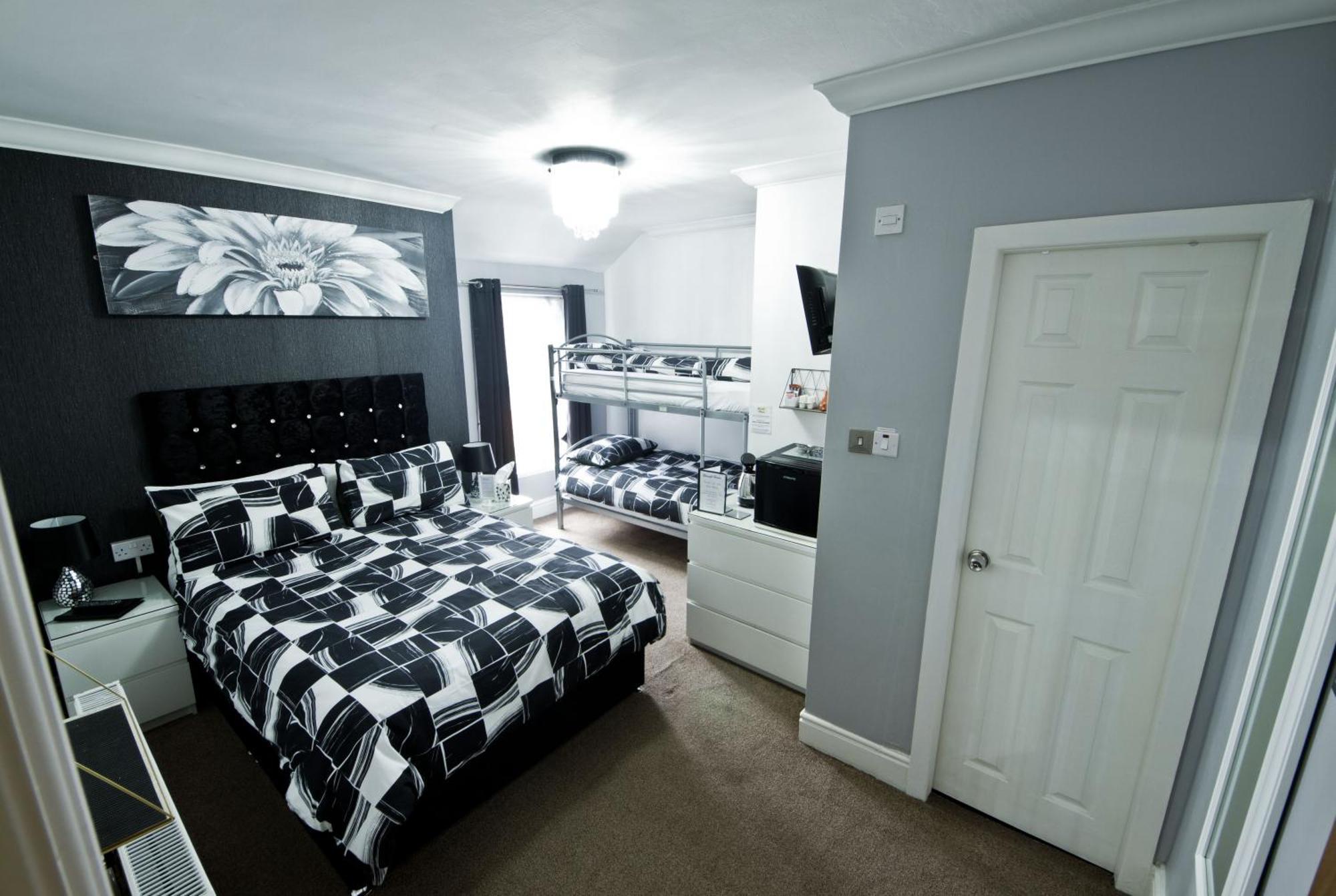 Rossall House , For Families & Couples Blackpool Eksteriør billede