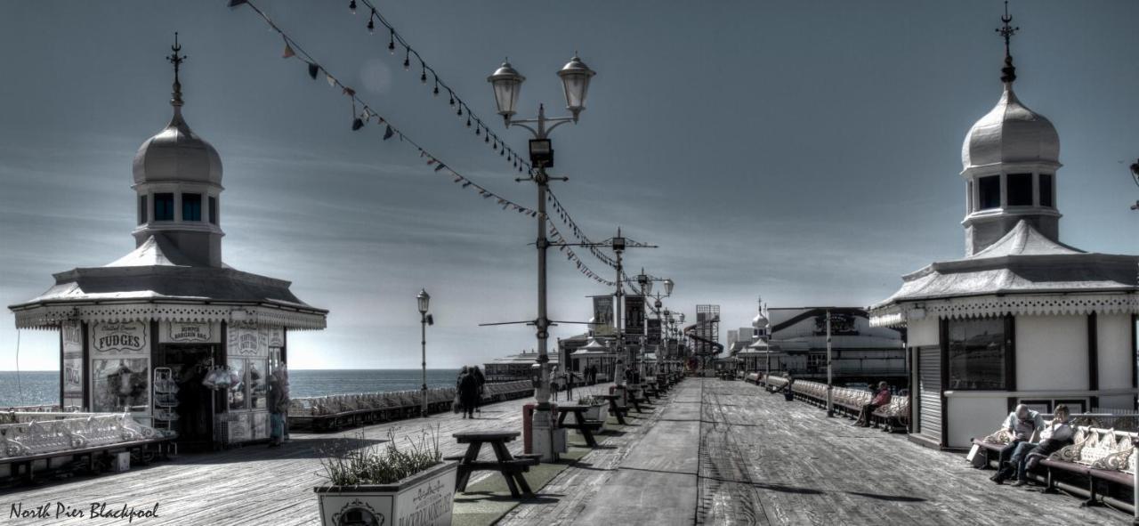 Rossall House , For Families & Couples Blackpool Eksteriør billede